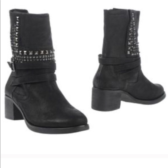Vince Camuto Shoes - Vince camuto ankle boots 6.5
